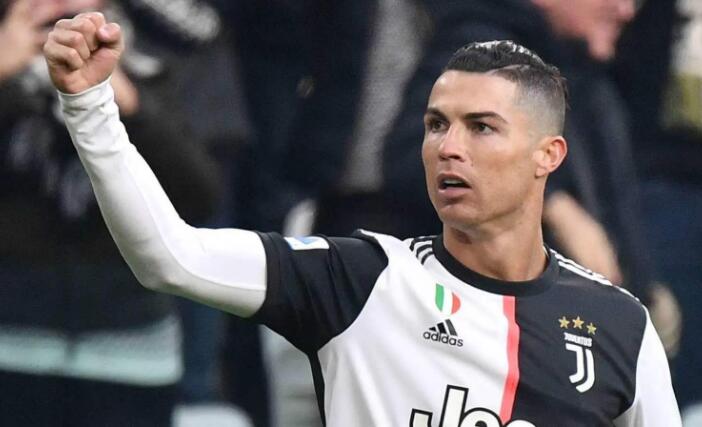  沙尔克零四终获赛季首胜暂时脱离降级区苦海